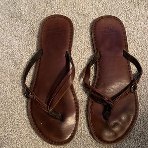 Frye flip flops 9